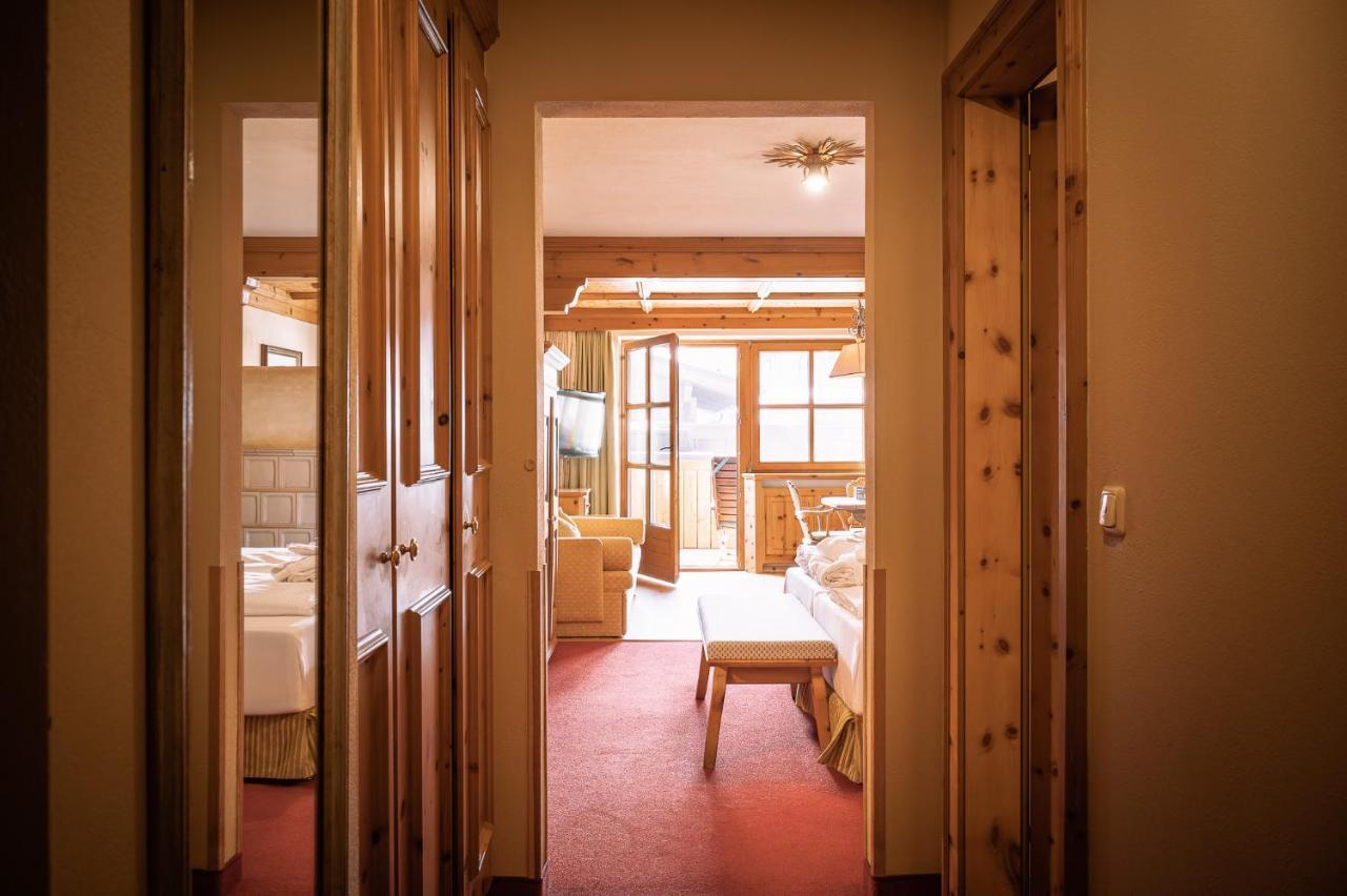 Hotel Tirolerhof - Familotel Zugspitze エールヴァルト エクステリア 写真
