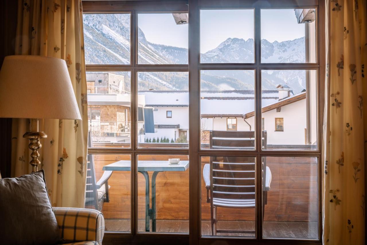 Hotel Tirolerhof - Familotel Zugspitze エールヴァルト エクステリア 写真