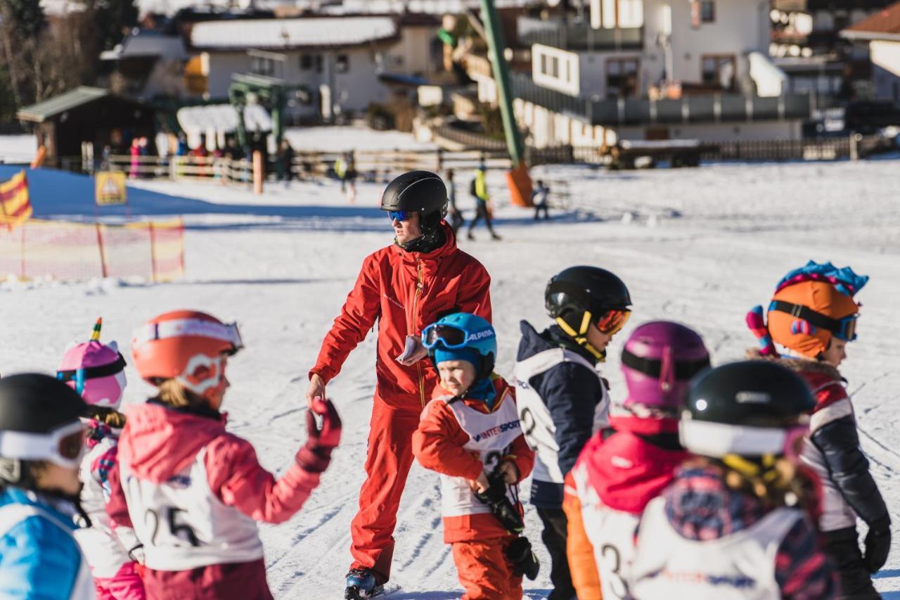 Hotel Tirolerhof - Familotel Zugspitze エールヴァルト エクステリア 写真
