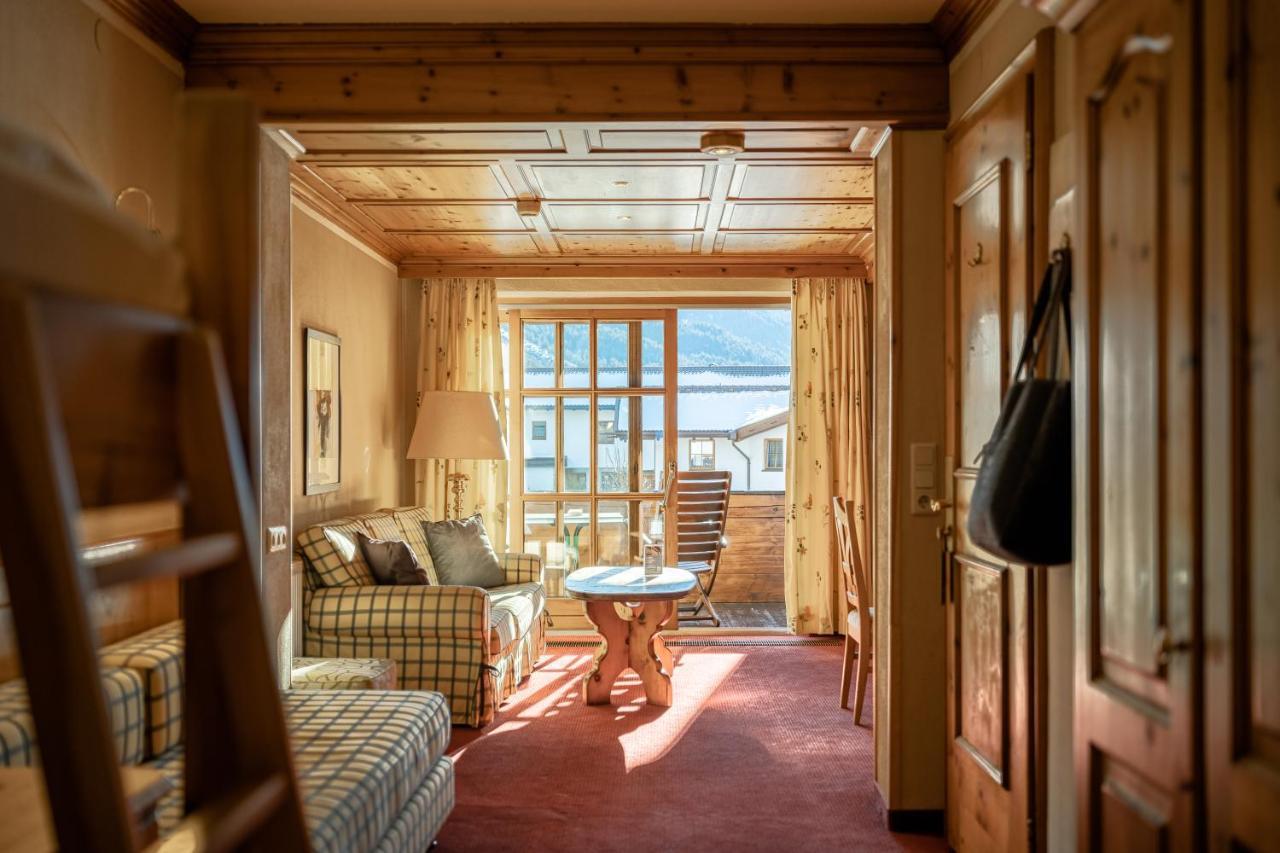 Hotel Tirolerhof - Familotel Zugspitze エールヴァルト エクステリア 写真