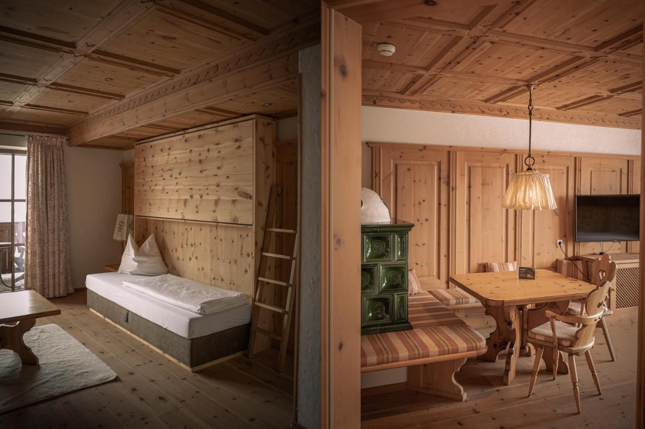 Hotel Tirolerhof - Familotel Zugspitze エールヴァルト エクステリア 写真