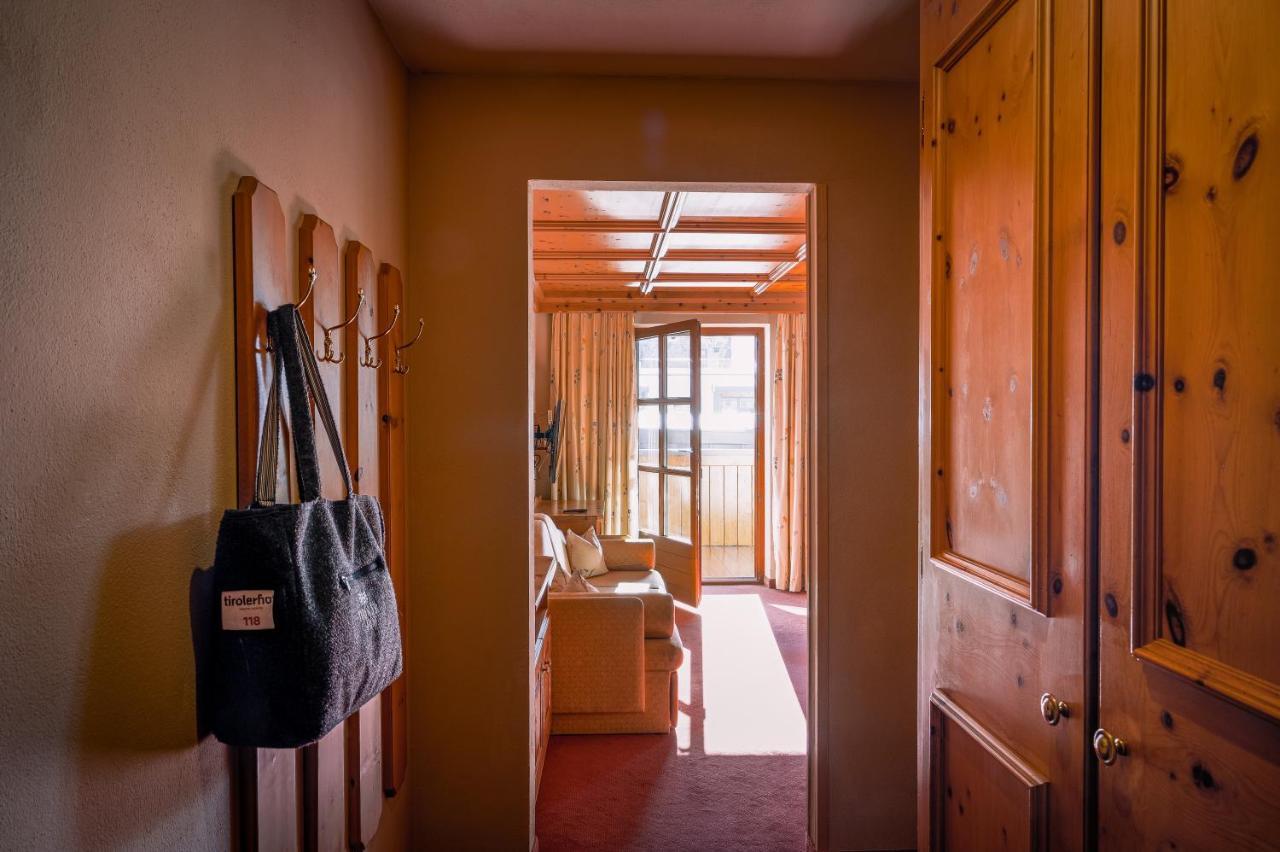 Hotel Tirolerhof - Familotel Zugspitze エールヴァルト エクステリア 写真
