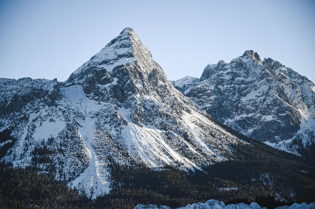 Hotel Tirolerhof - Familotel Zugspitze エールヴァルト エクステリア 写真