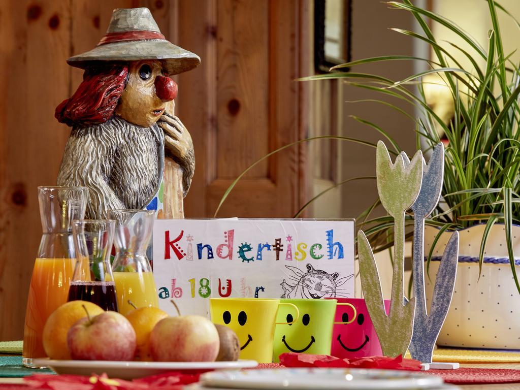 Hotel Tirolerhof - Familotel Zugspitze エールヴァルト エクステリア 写真